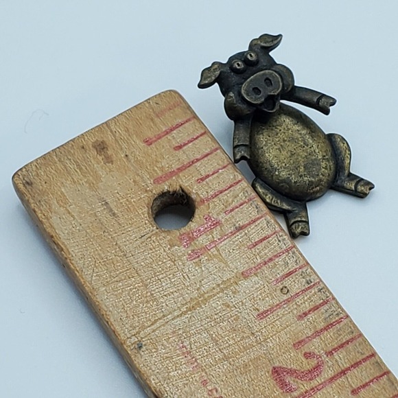 JJ Pigs Pierced Earrings 3D Smiling Bronze Colored Signed Jonette Jewelry - Picture 7 of 8